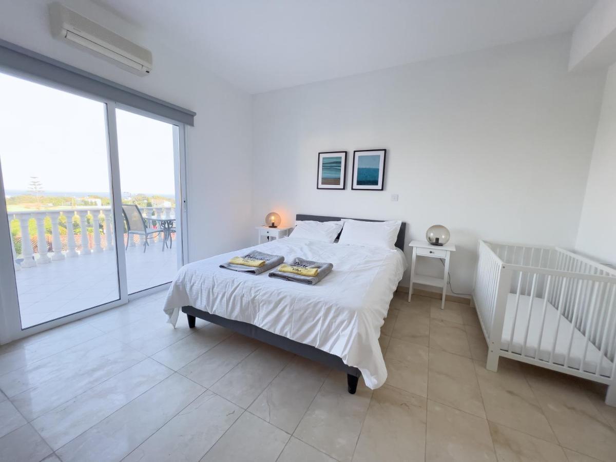 Grand Villa Lynn Seaview Aya Napa Dış mekan fotoğraf