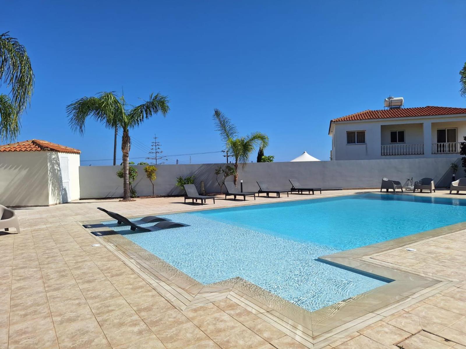 Grand Villa Lynn Seaview Aya Napa Dış mekan fotoğraf