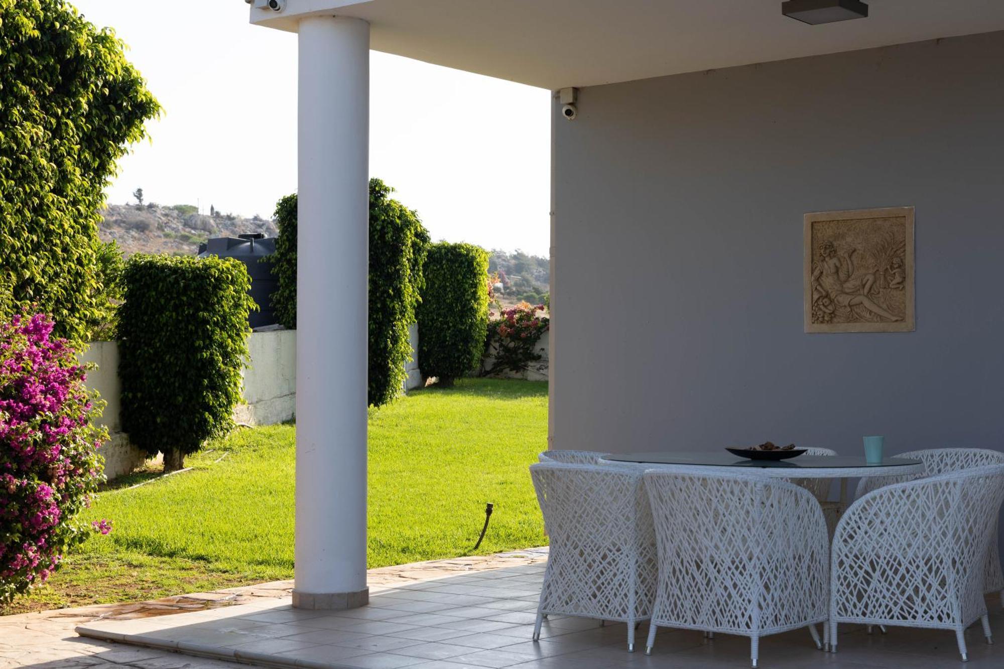 Grand Villa Lynn Seaview Aya Napa Dış mekan fotoğraf